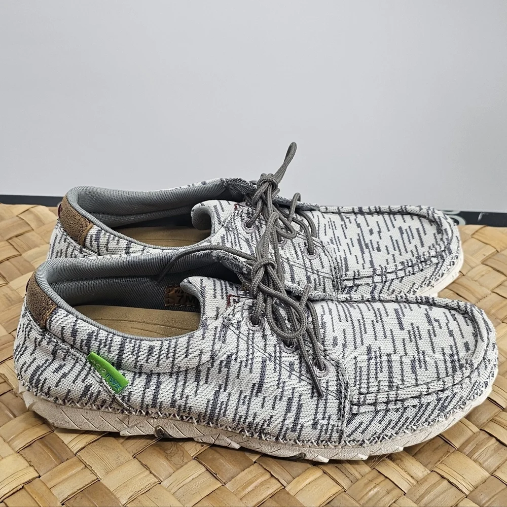 Twisted X Gray Patterned Shoes Size 7